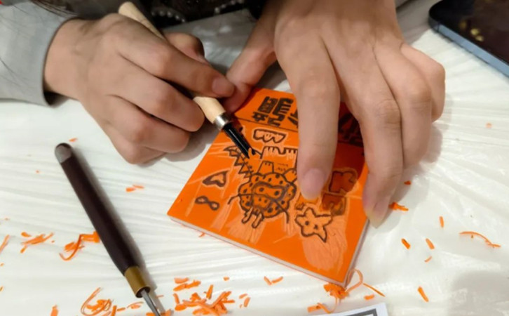 深圳月子中心DIY甲马版画日历活动，祈愿美好新生！4